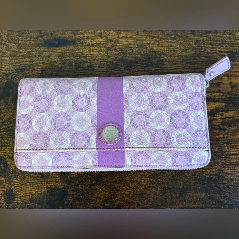 Coach Lavender Patterned Wallet-Y2K - Picture 2 of 9